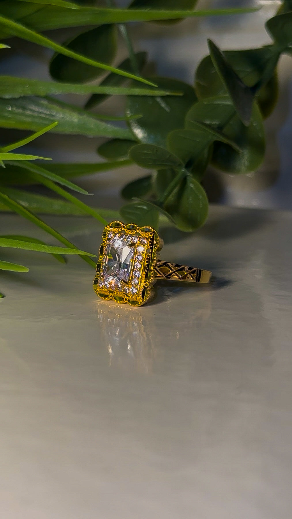 22ct Gold ‘Reema’ Radiant Centre Ring