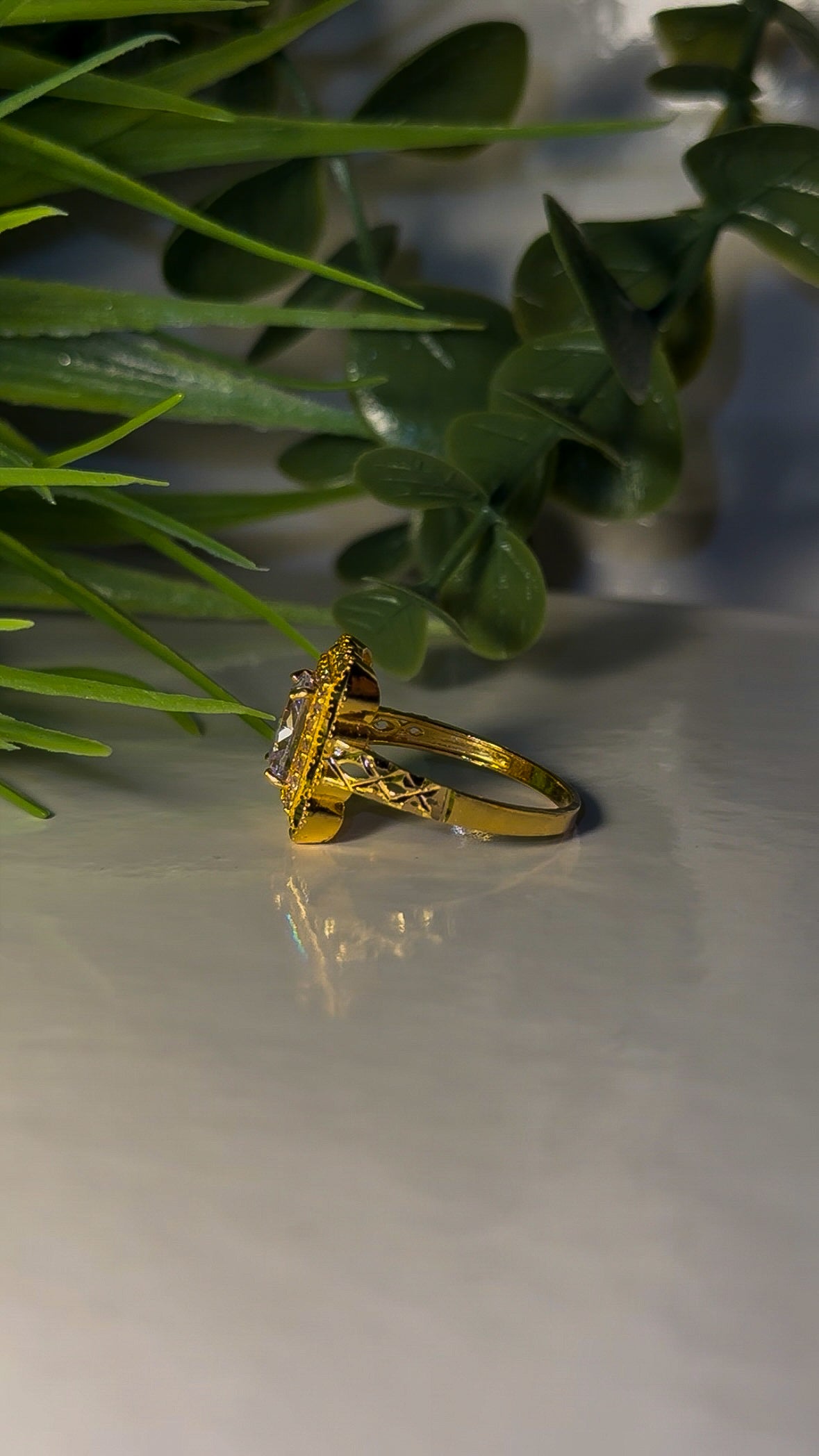 22ct Gold ‘Reema’ Radiant Centre Ring
