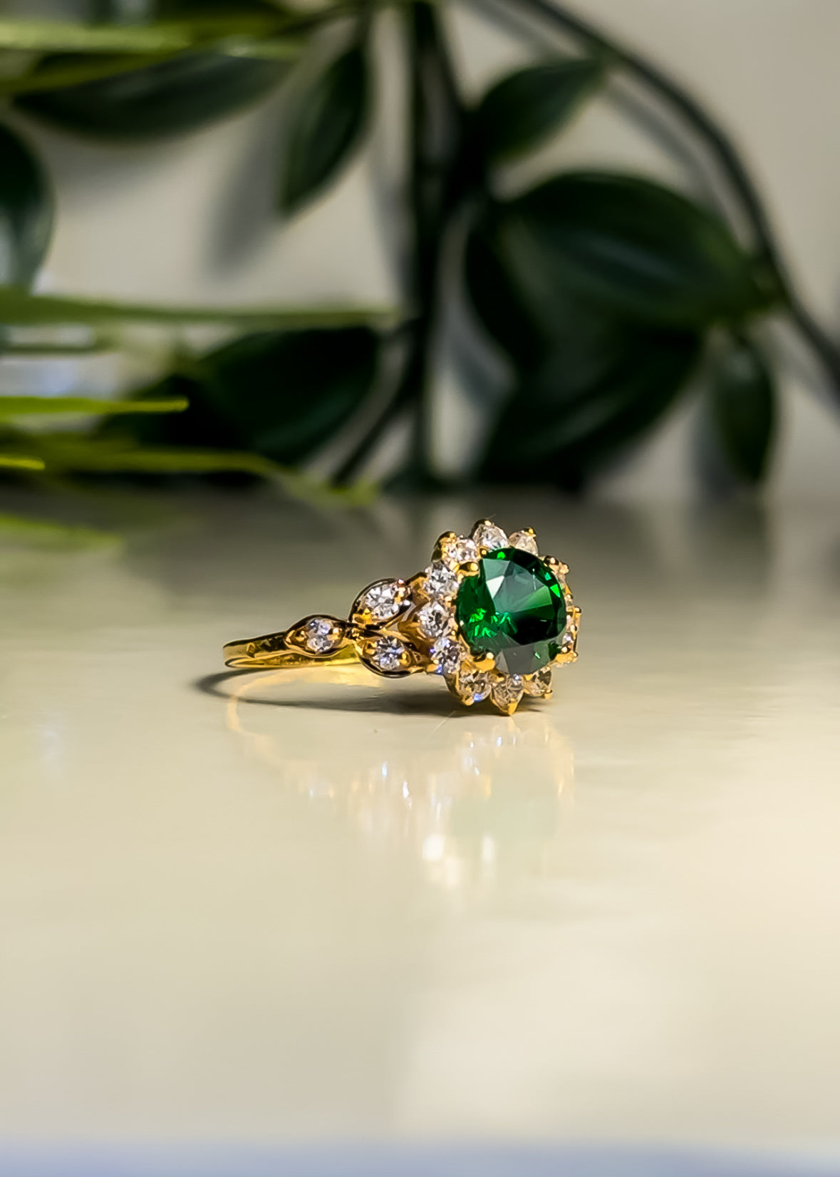 22ct Gold Round halo “Yasmine” Ring