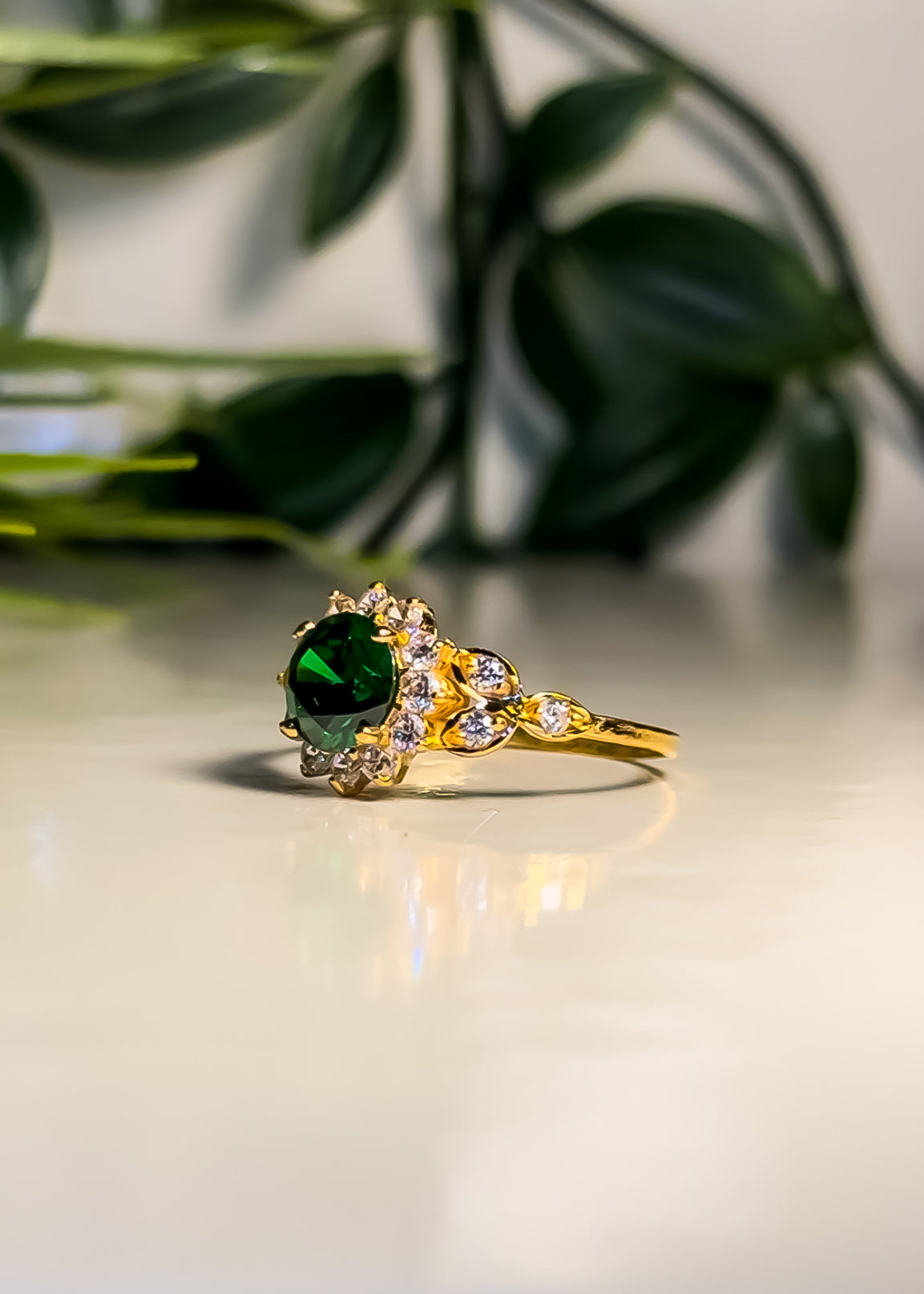22ct Gold Round halo “Yasmine” Ring